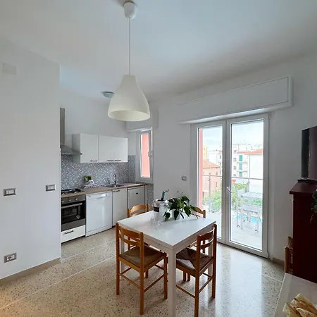 Perla Marina Apartments *